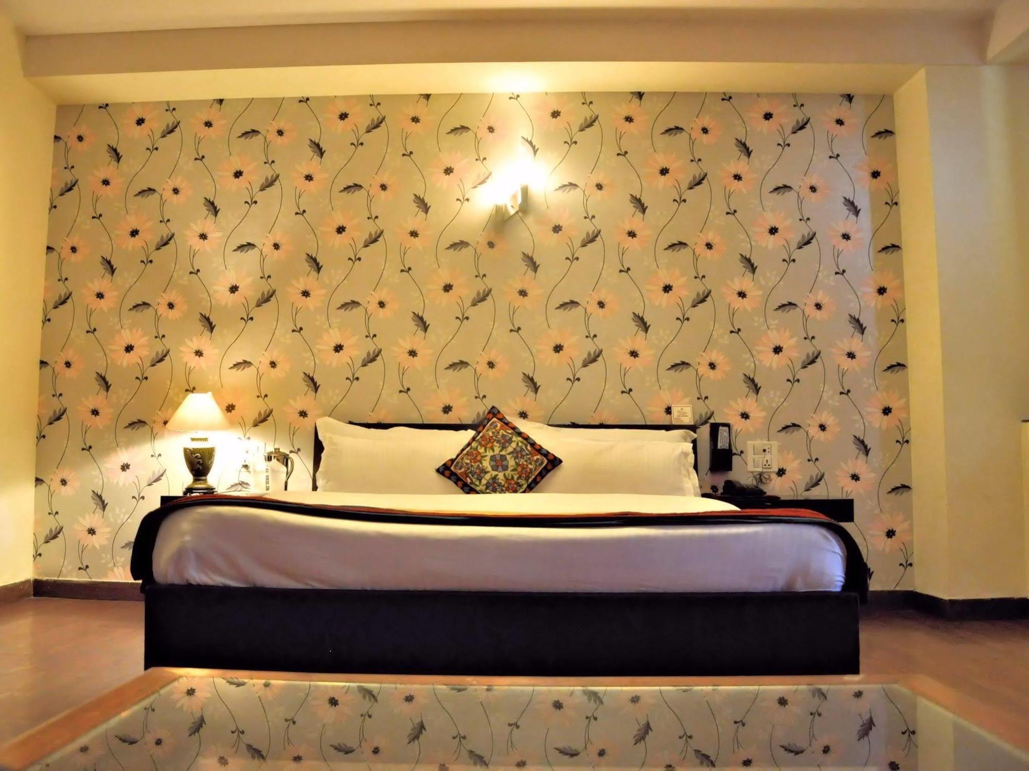 Hotel Pr Residency Amritsar Quarto foto